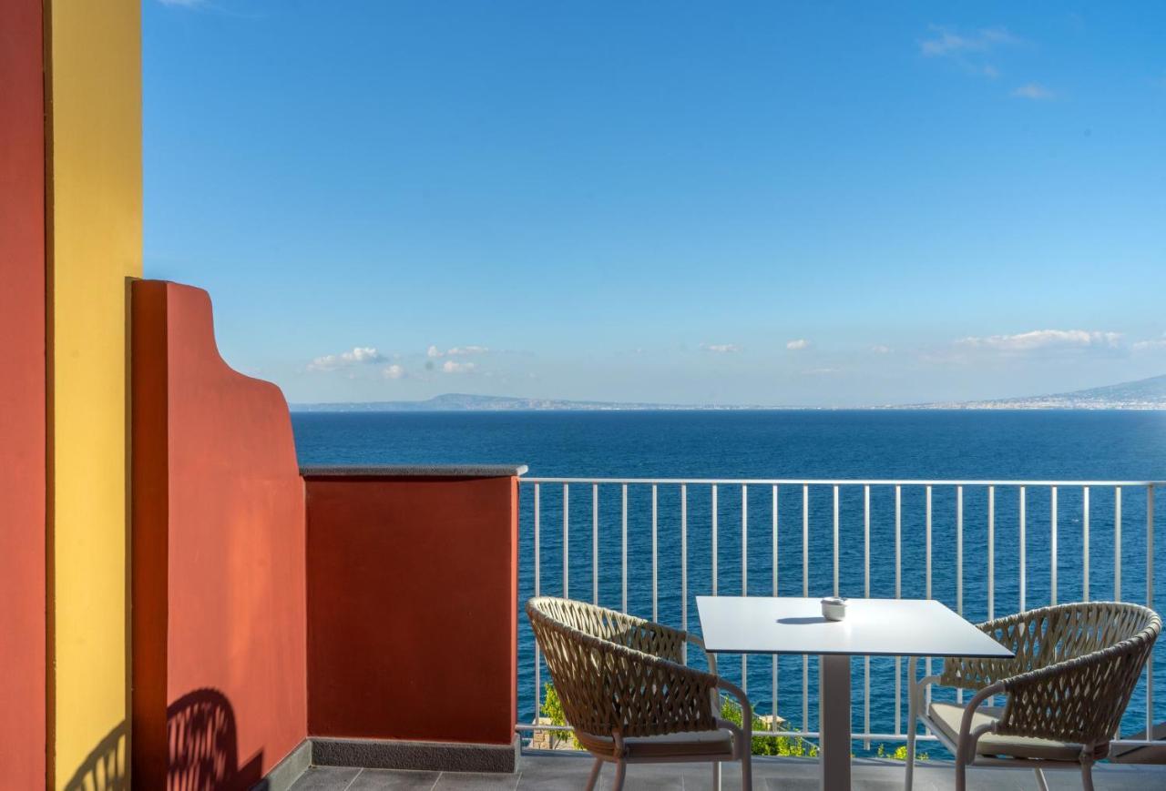 Hotel Lorelei Londres Sorrento Esterno foto