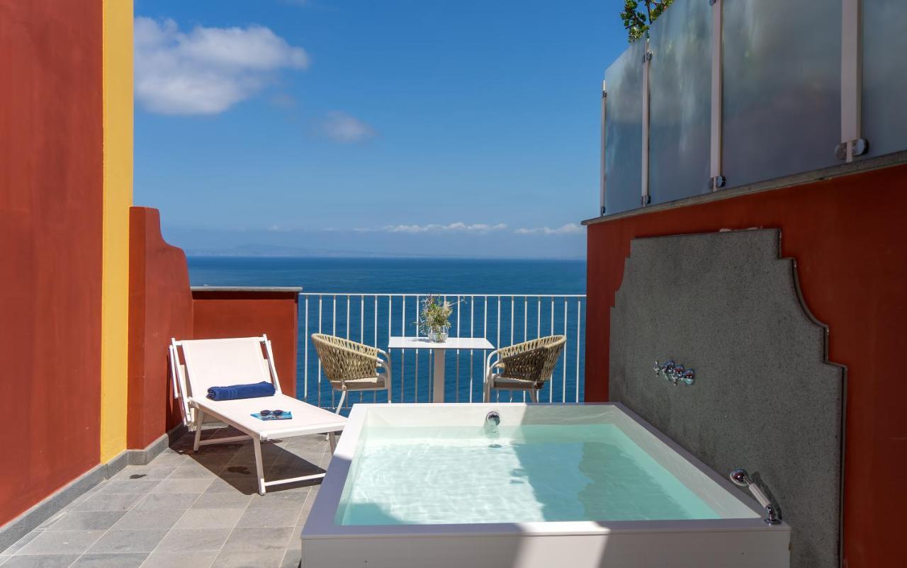 Hotel Lorelei Londres Sorrento Esterno foto