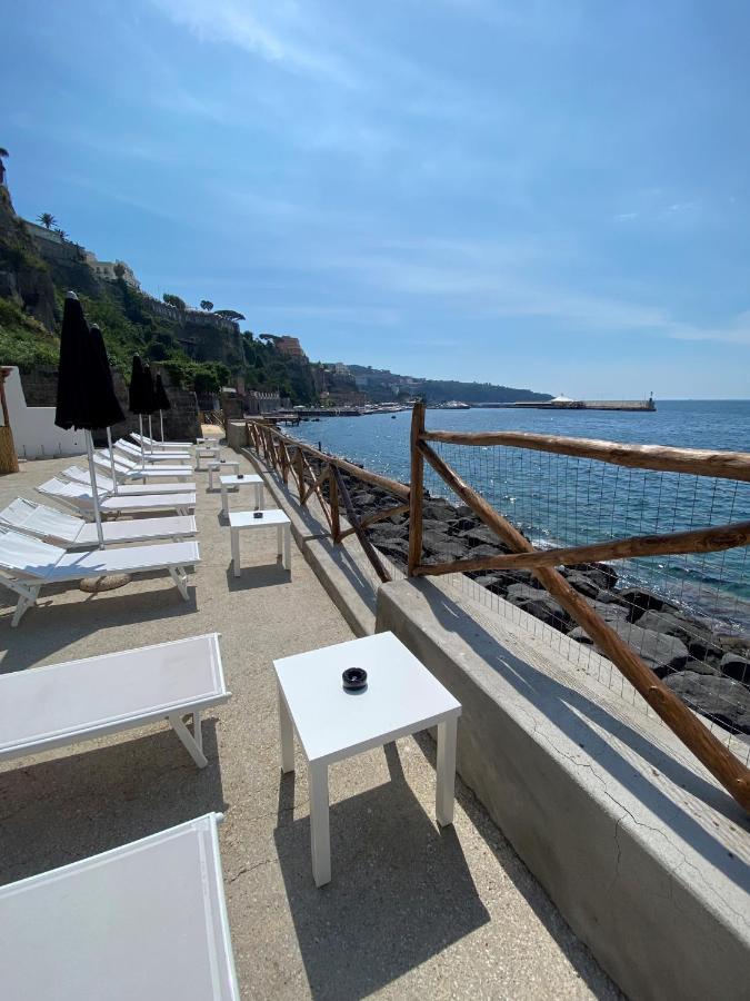 Hotel Lorelei Londres Sorrento Esterno foto